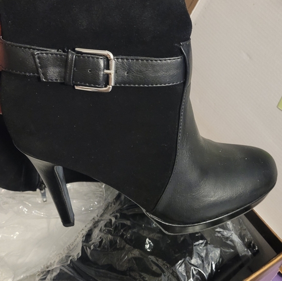 Black knee boots size 8 - Picture 3 of 3